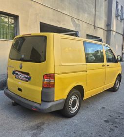 Volkswagen Transporter T5 California 2.0 TDI 2009