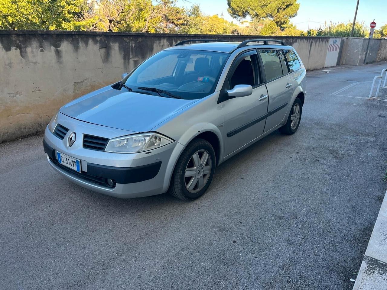 Renault Megane Mégane C-C 1.5 dCi/105CV Dynamique