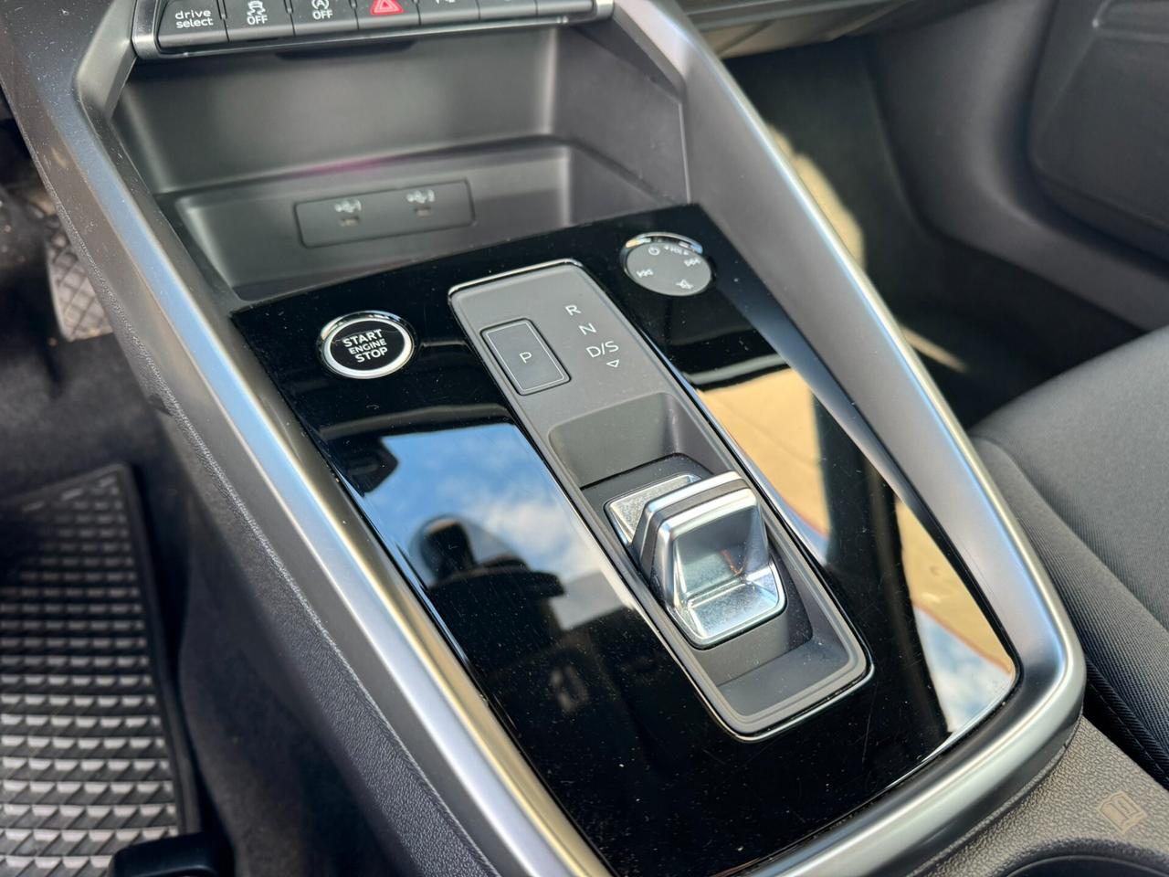 A3 SPB 1.5 G-Tron S-tronic S-Line Fari Full Led