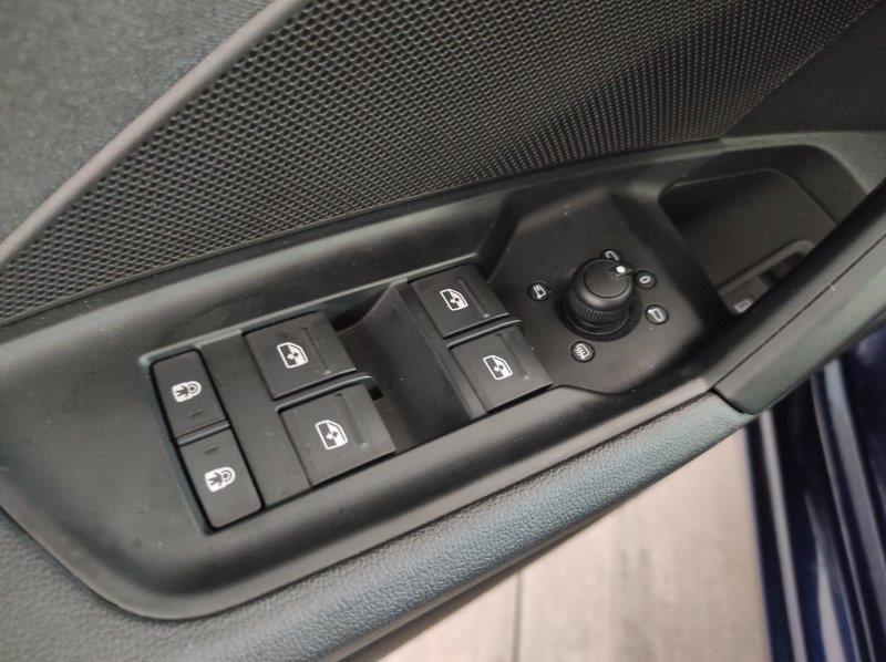 AUDI A3 4ª serie - A3 SPB 40 TFSI e S tronic Business