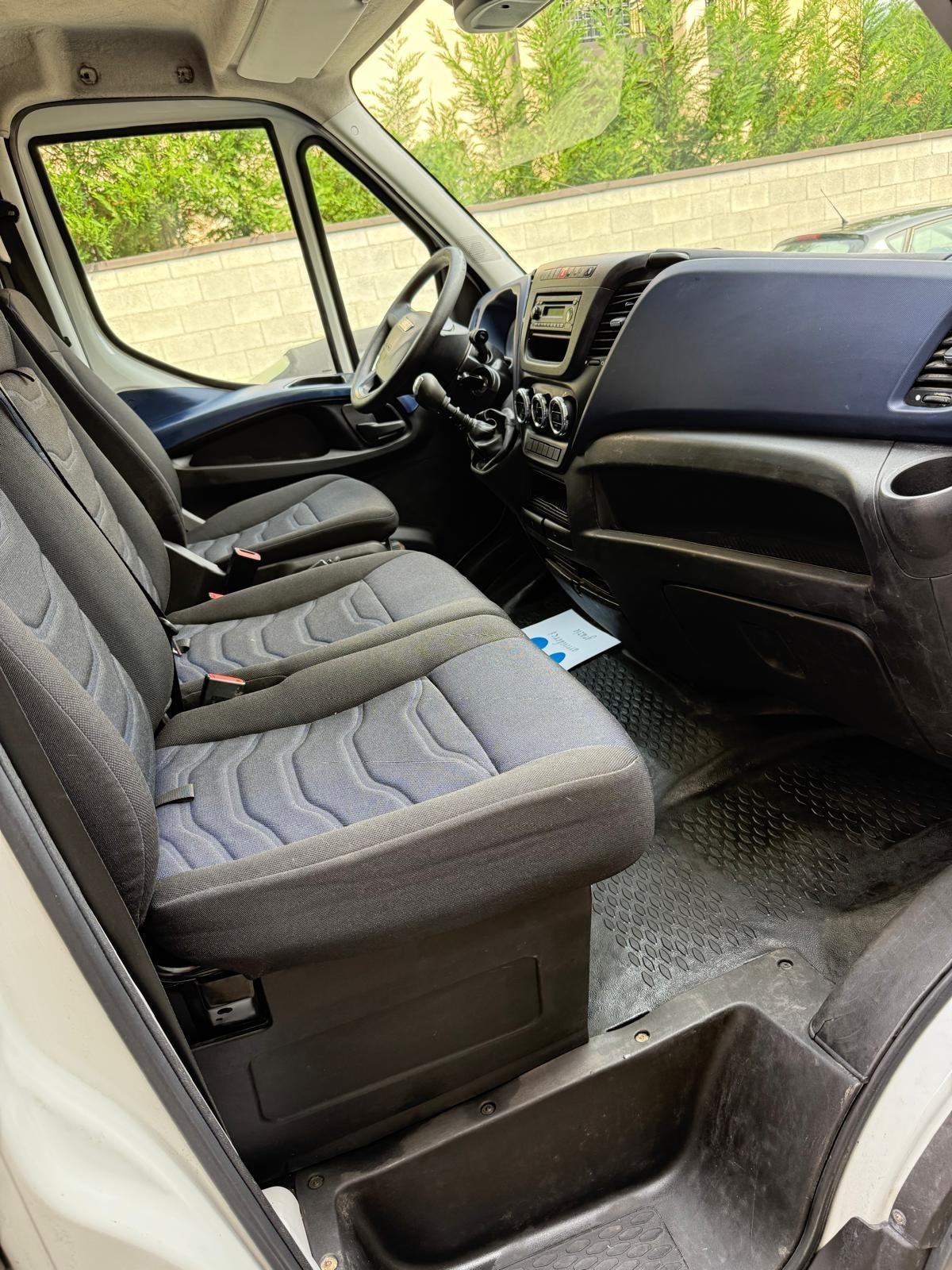 Iveco Daily 33S11V 2.3 HPT PM-SL-TM Furgone
