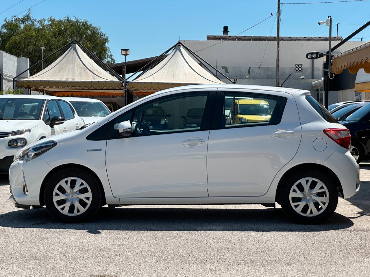 TOYOTA Yaris 1.5 Hybrid 5 porte Business