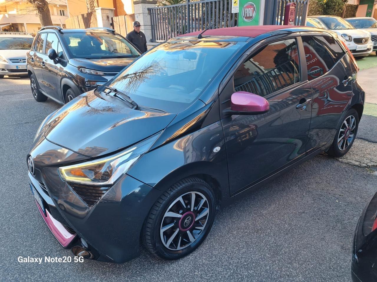 Toyota Aygo Connect 1.0 VVT-i 72 CV 5 porte x-cool CAMBIO AUTOMATICO