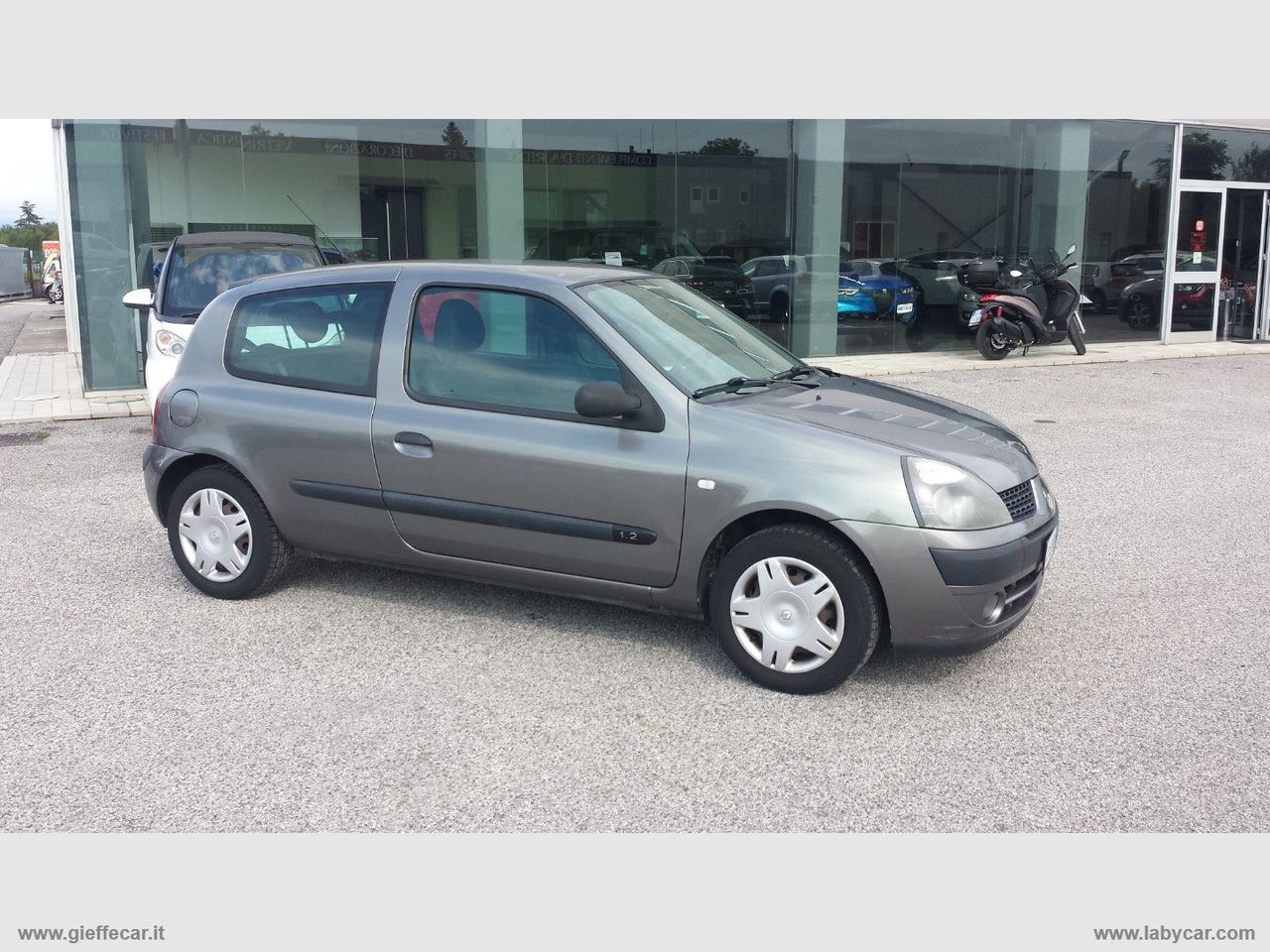 RENAULT Clio 1.2 3p. Expression