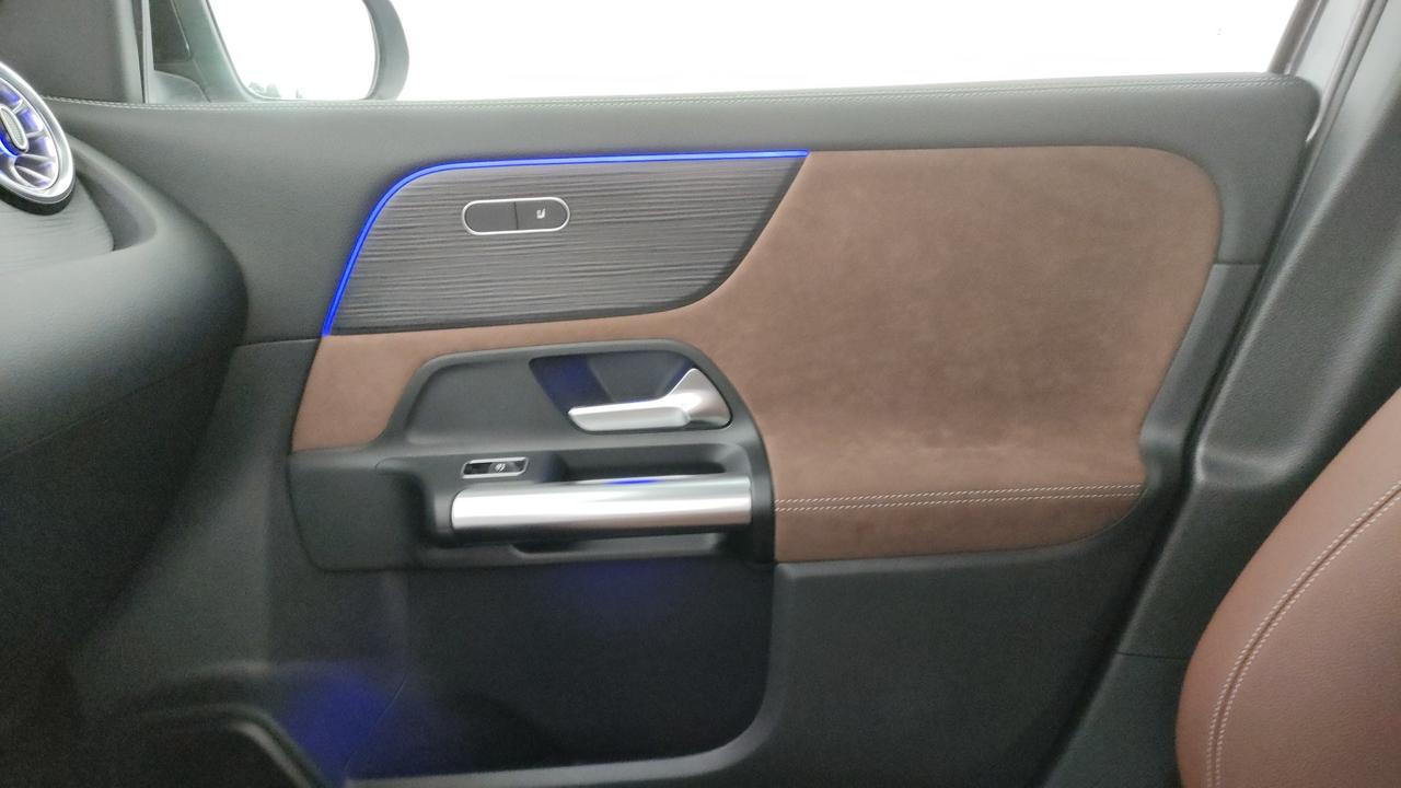 Mercedes-Benz GLA 200 d automatic