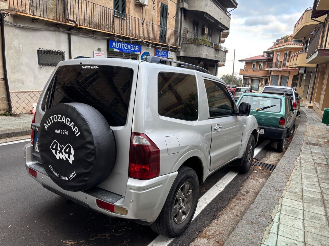 Mitsubishi Pajero 3.2 16V DI-D 5p. GLX