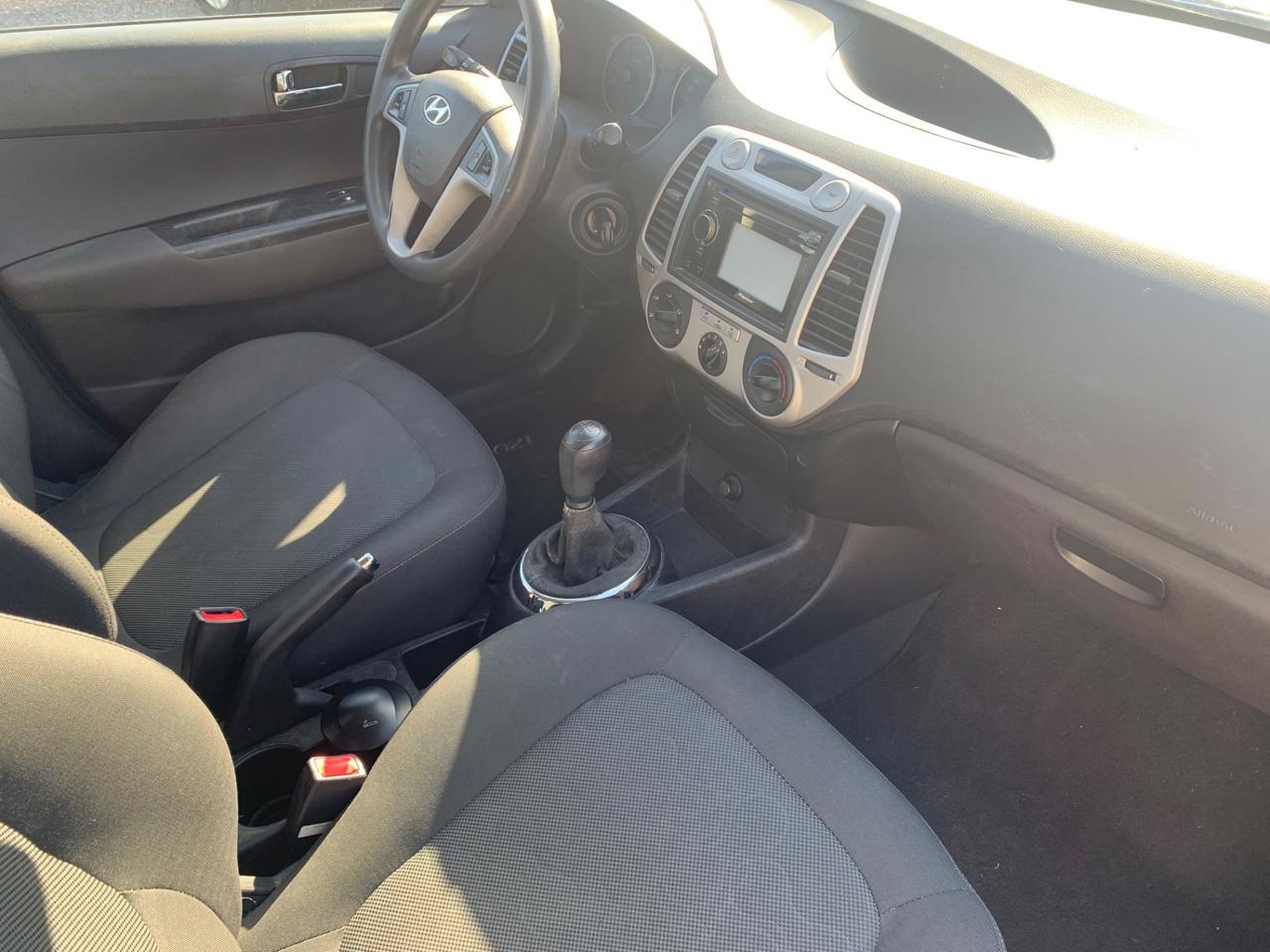 Hyundai i20 1.4 CRDi 5p - 2011