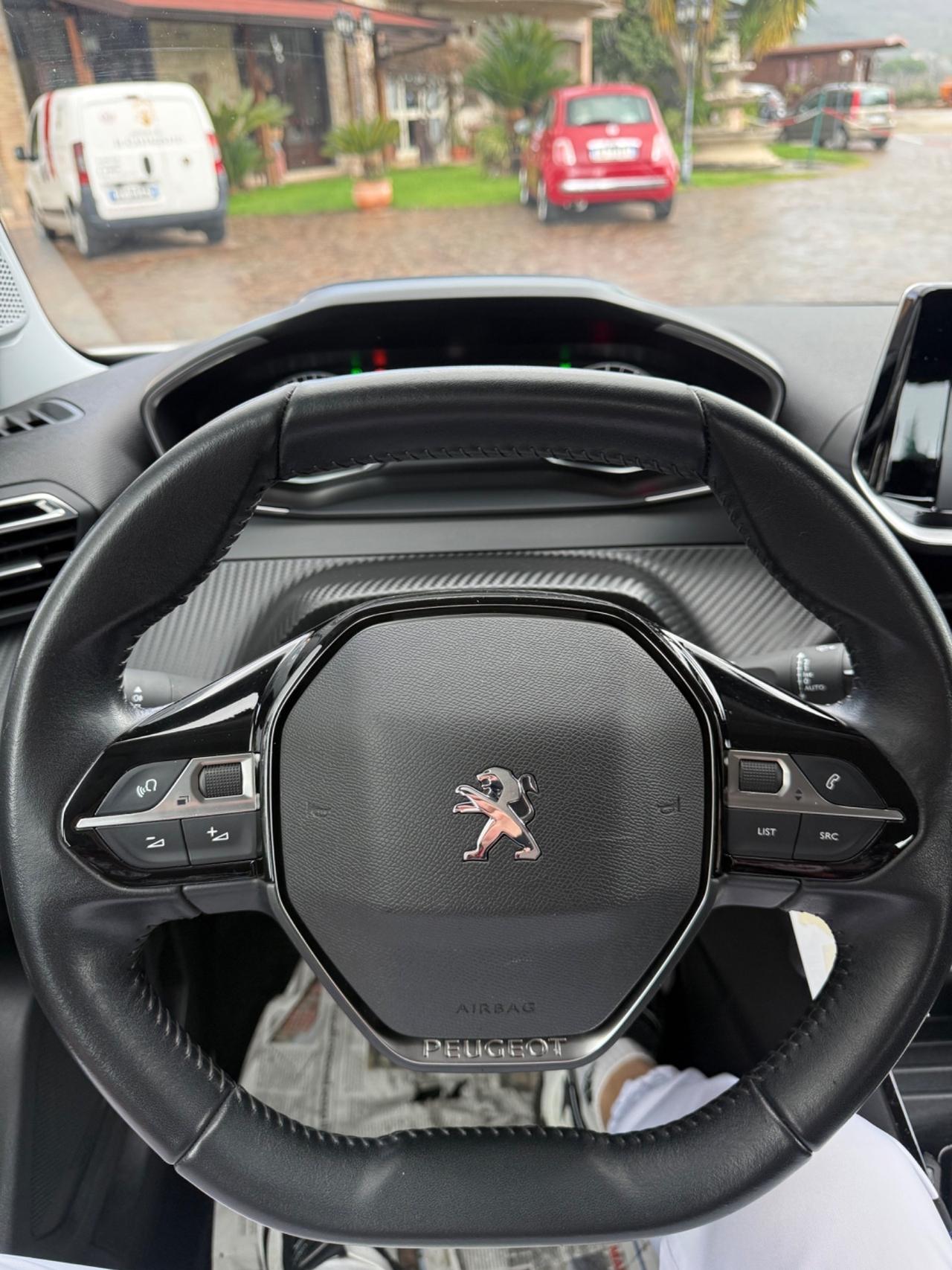 Peugeot 2008 1.5 Diesel anno 25/11/2020 uni proprietario