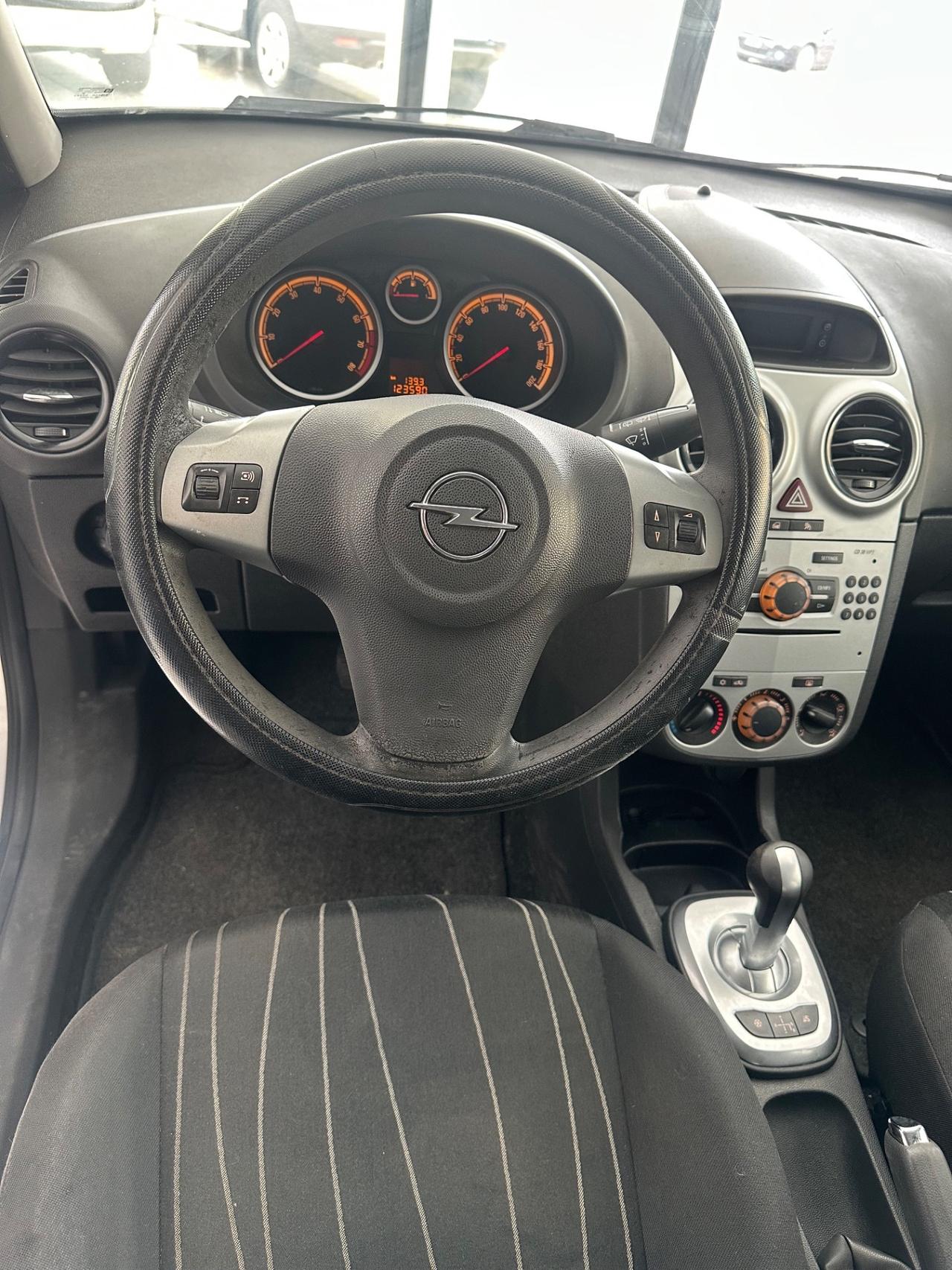Opel Corsa 1.2 5 porte Easytronic Cosmo