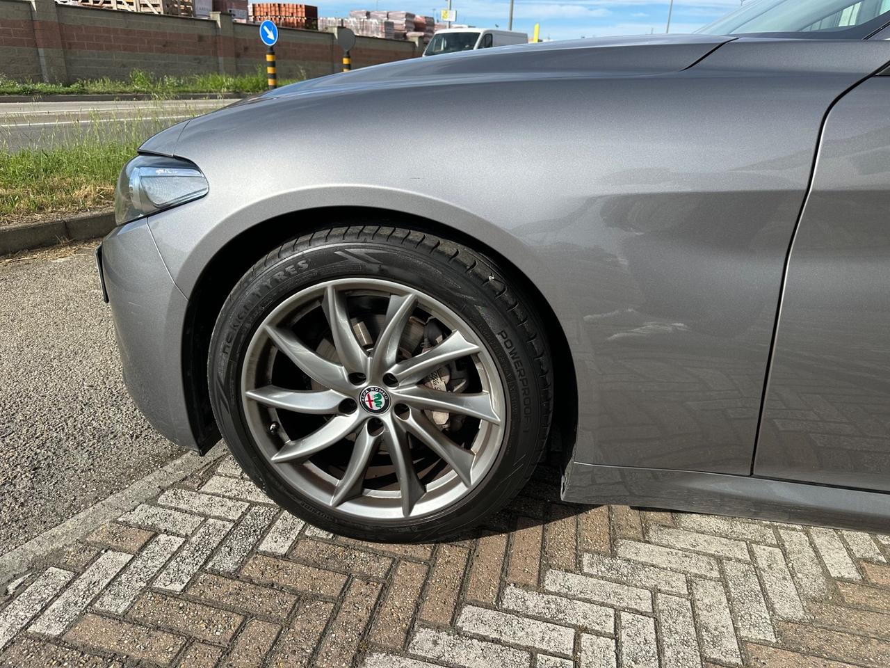 Alfa Romeo Giulia 2.0 Turbo 200 CV AT8 Executive