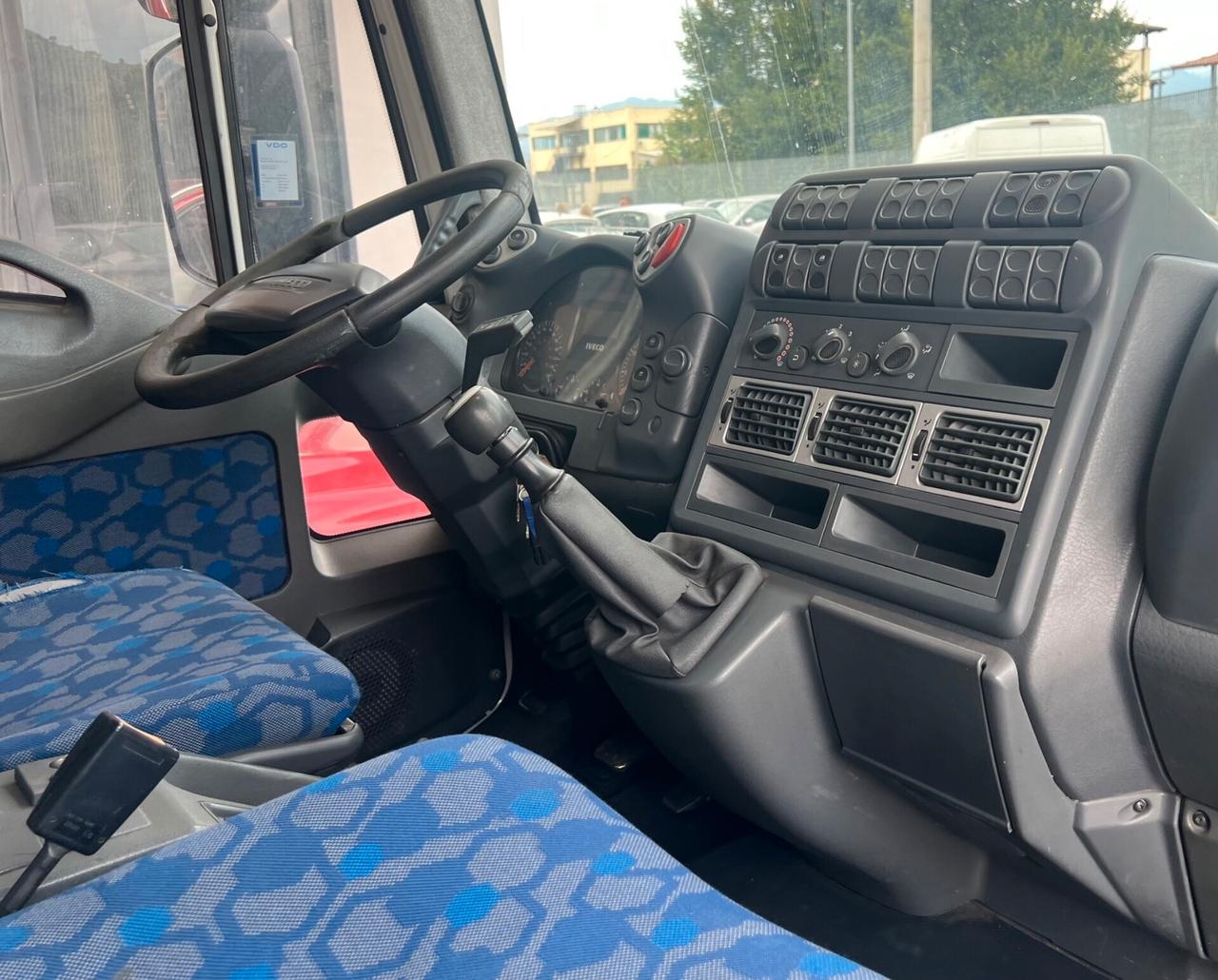 IVECO EUROCARGO 75 E 14 CON SPONDA IDRAULICA