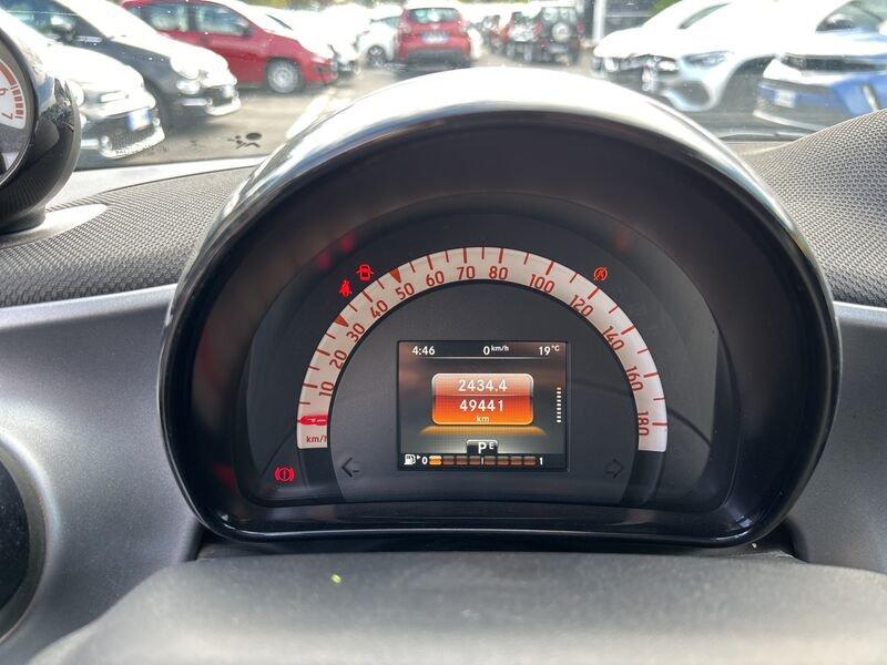 smart forfour II 2015 0.9 t Passion 90cv twinamic my18