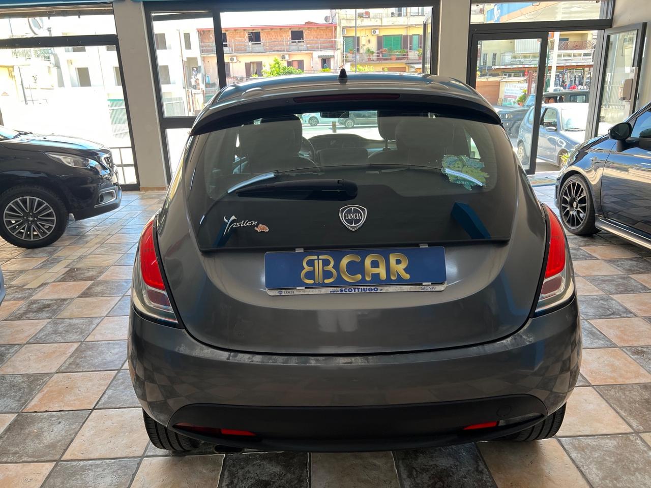 Lancia Ypsilon 1.2 69 CV 5 porte GPL Ecochic Elefantino