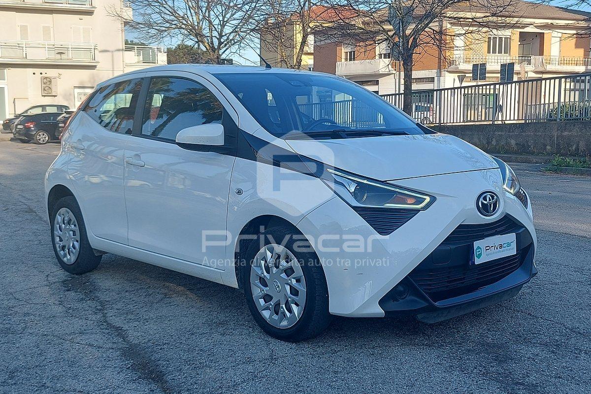 TOYOTA Aygo Connect 1.0 VVT-i 72 CV 5 porte x-play