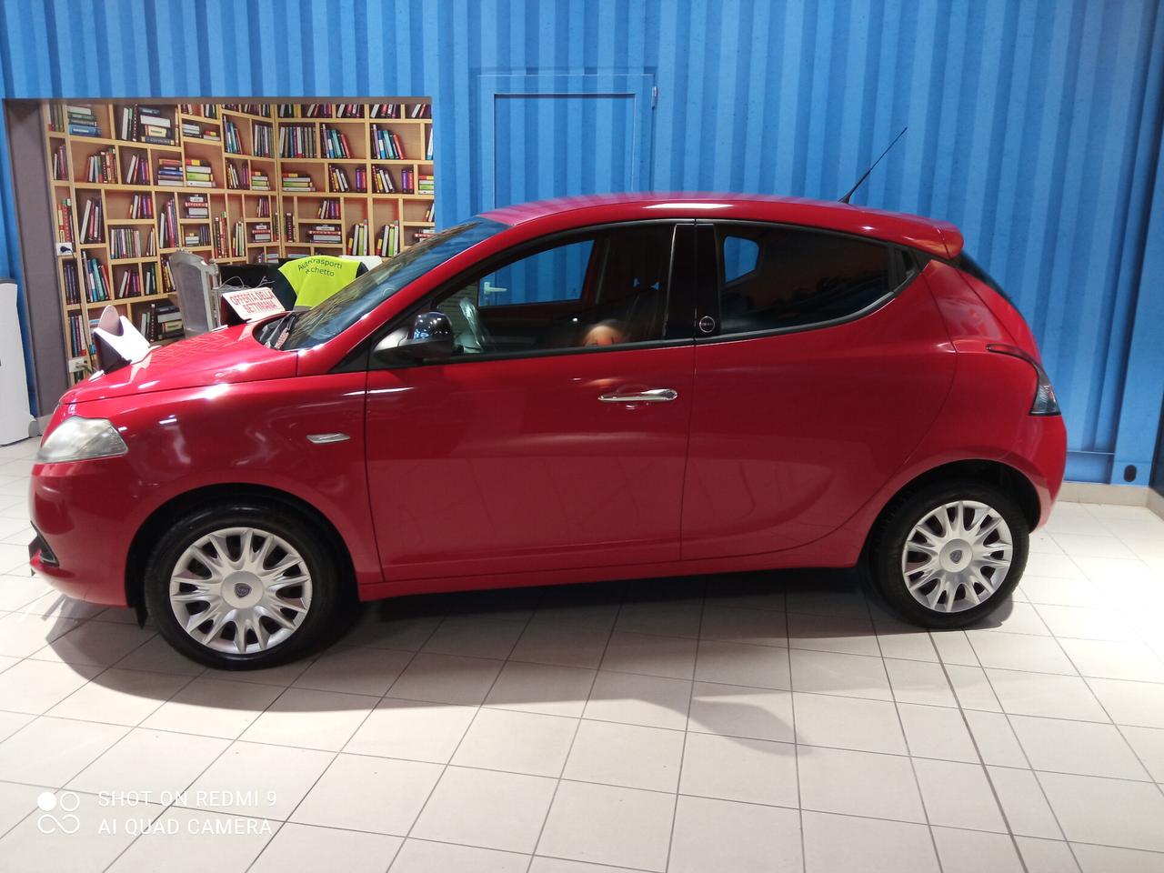 Lancia Ypsilon 1.2 69 CV 5 porte Ecochic Gold
