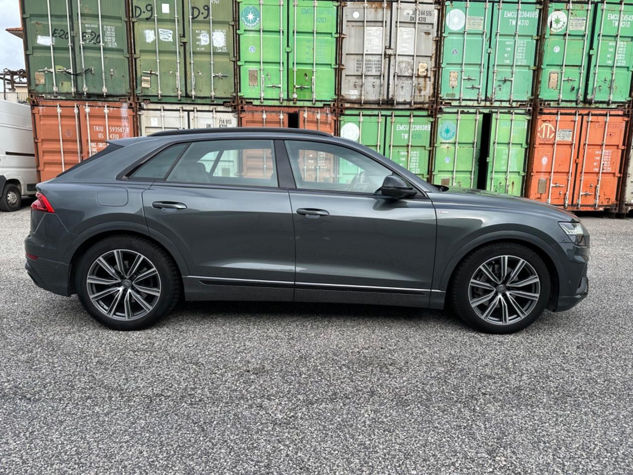 Audi Q8 45 TDI quattro tiptronic Sport tetto fari matrix