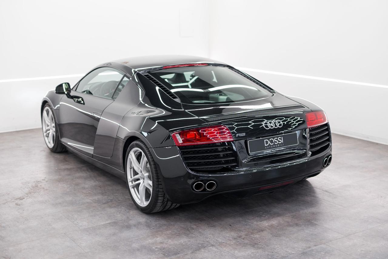Audi R8 4.2 V8 FSI quattro R tronic IVA ESPOSTA