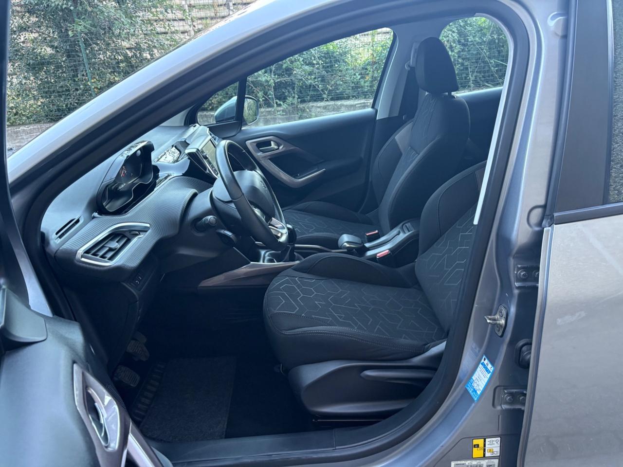 Peugeot 2008 PureTech 1.2 82cv Active