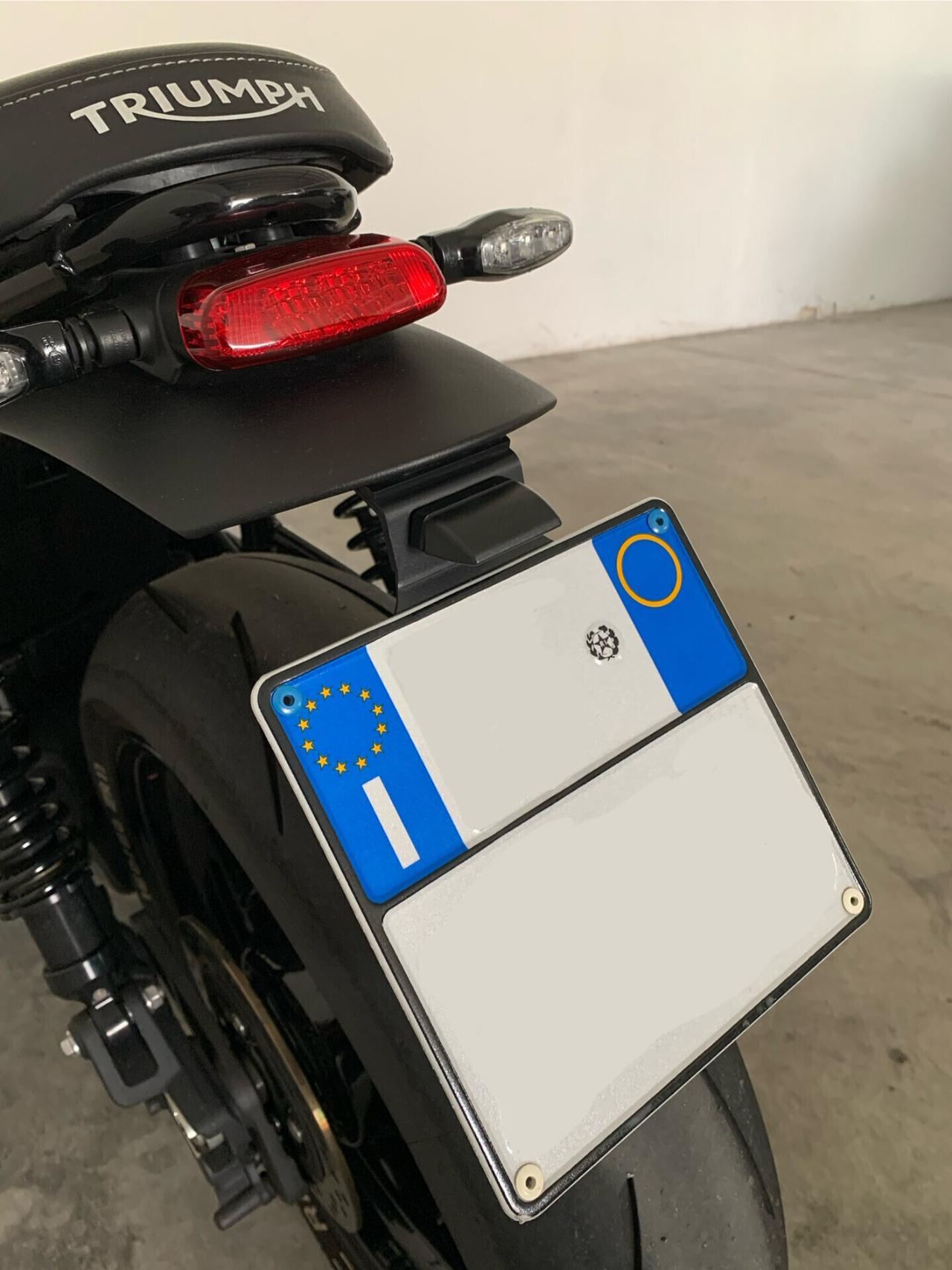 Triumph Speed Twin 1200 Matt Irostone Black