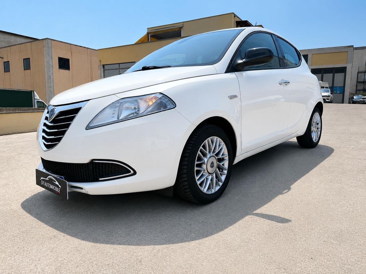 Lancia Ypsilon 1.3 MJT 16V 95 CV 5 porte S&S Silver