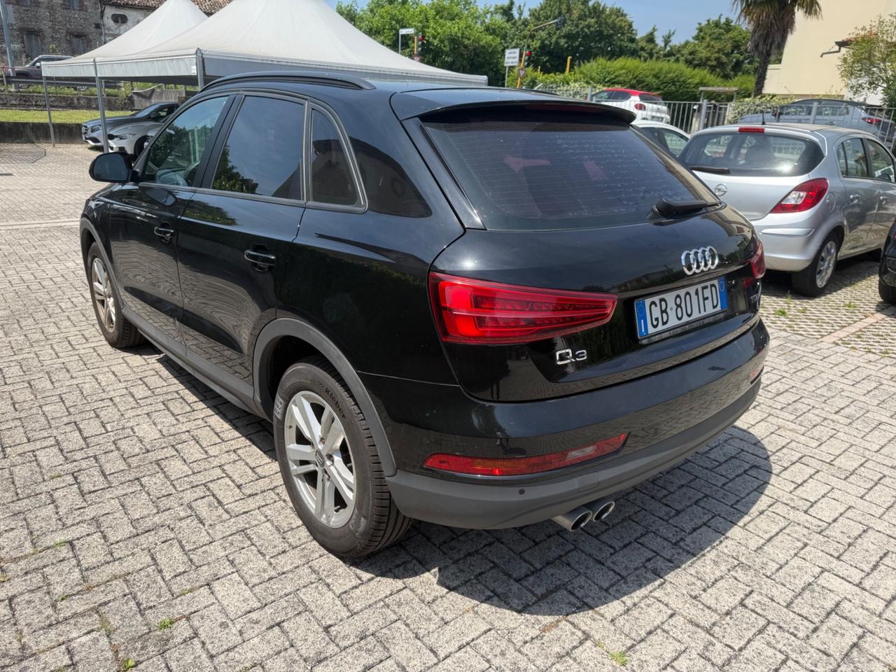 Audi Q3 2.0 TDI S-LINE