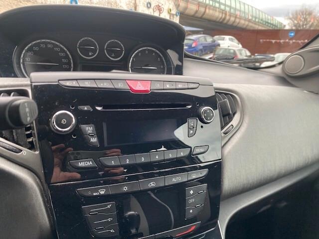 Lancia Ypsilon 0.9 TwinAir 85 CV 5 porte Metano Ecochic Gold