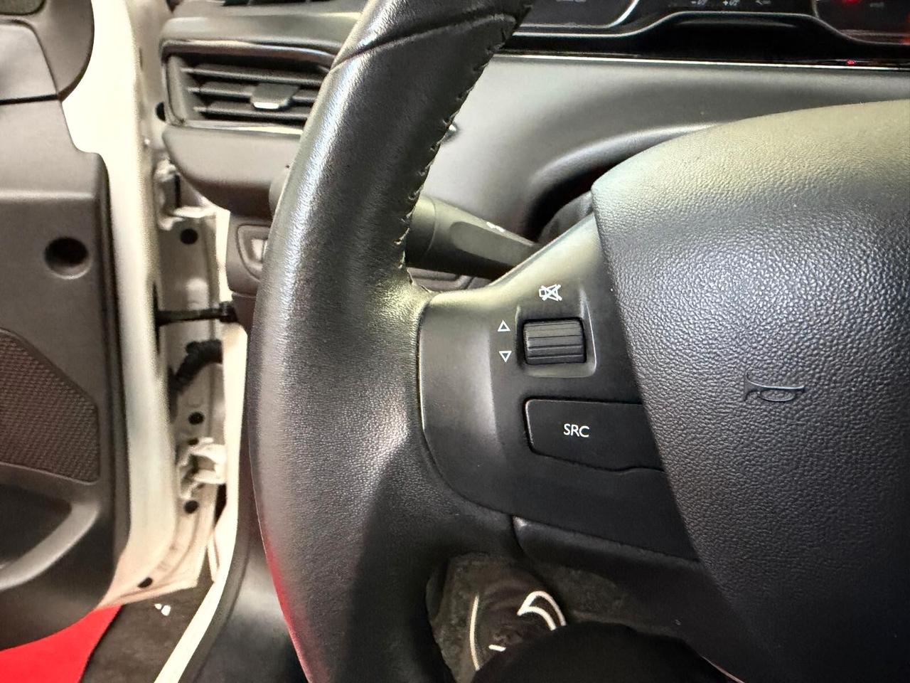 Peugeot 208 PureTech 82 Stop&Start 5 porte Signature