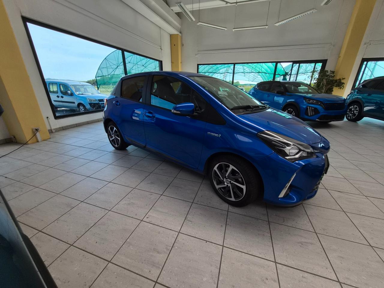 Toyota Yaris 1.5 Hybrid 5 porte Cool