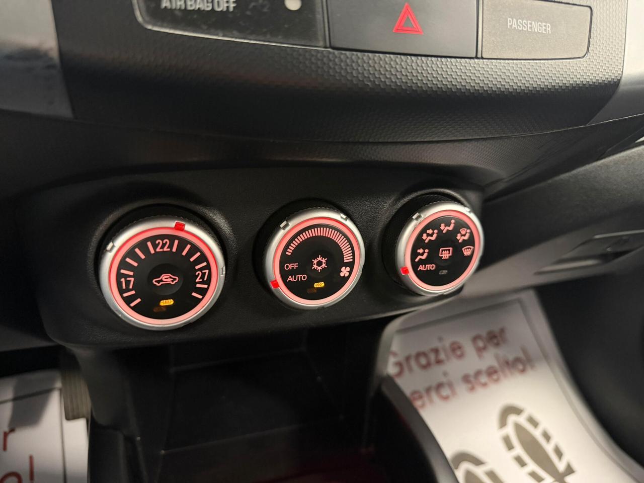 Mitsubishi Outlander 2.0 DI-D Instyle 7 p.ti DPF