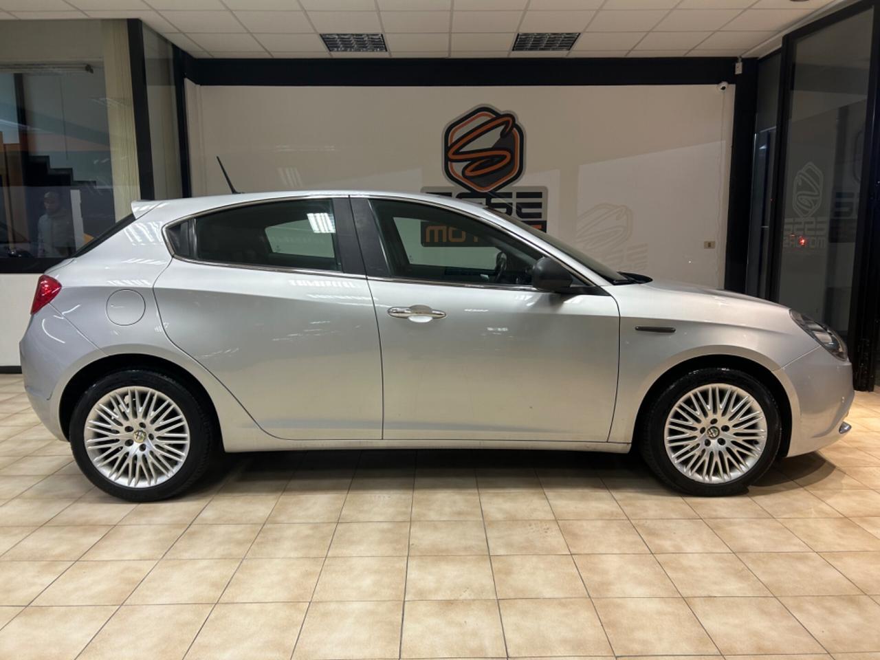 Alfa Romeo Giulietta - 2015 1.6 JTDm-2 120 CV Exclusive