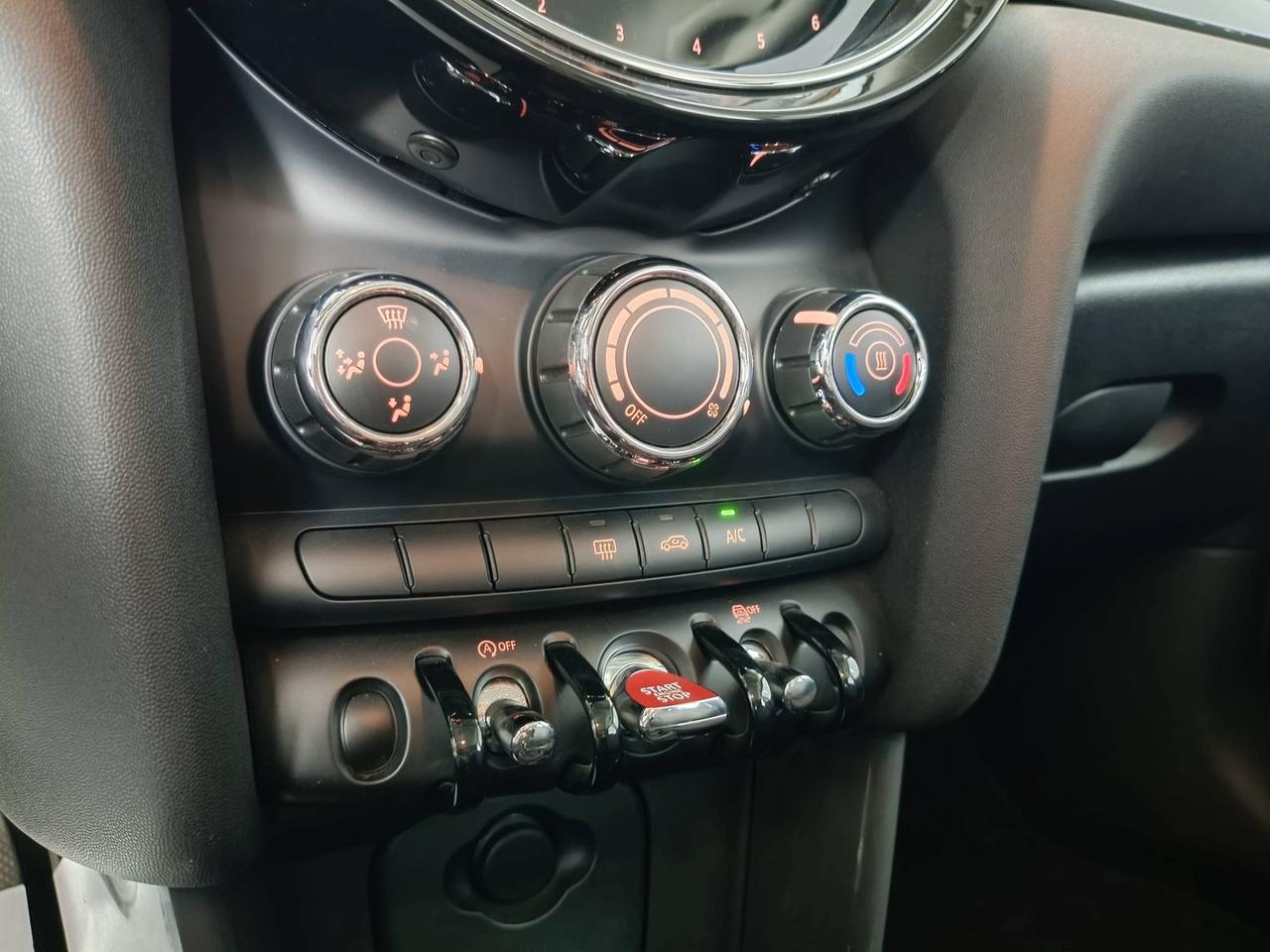 MINI Mini IV F55 2021 5p - Mini 5p 1.5 One Classic 75cv