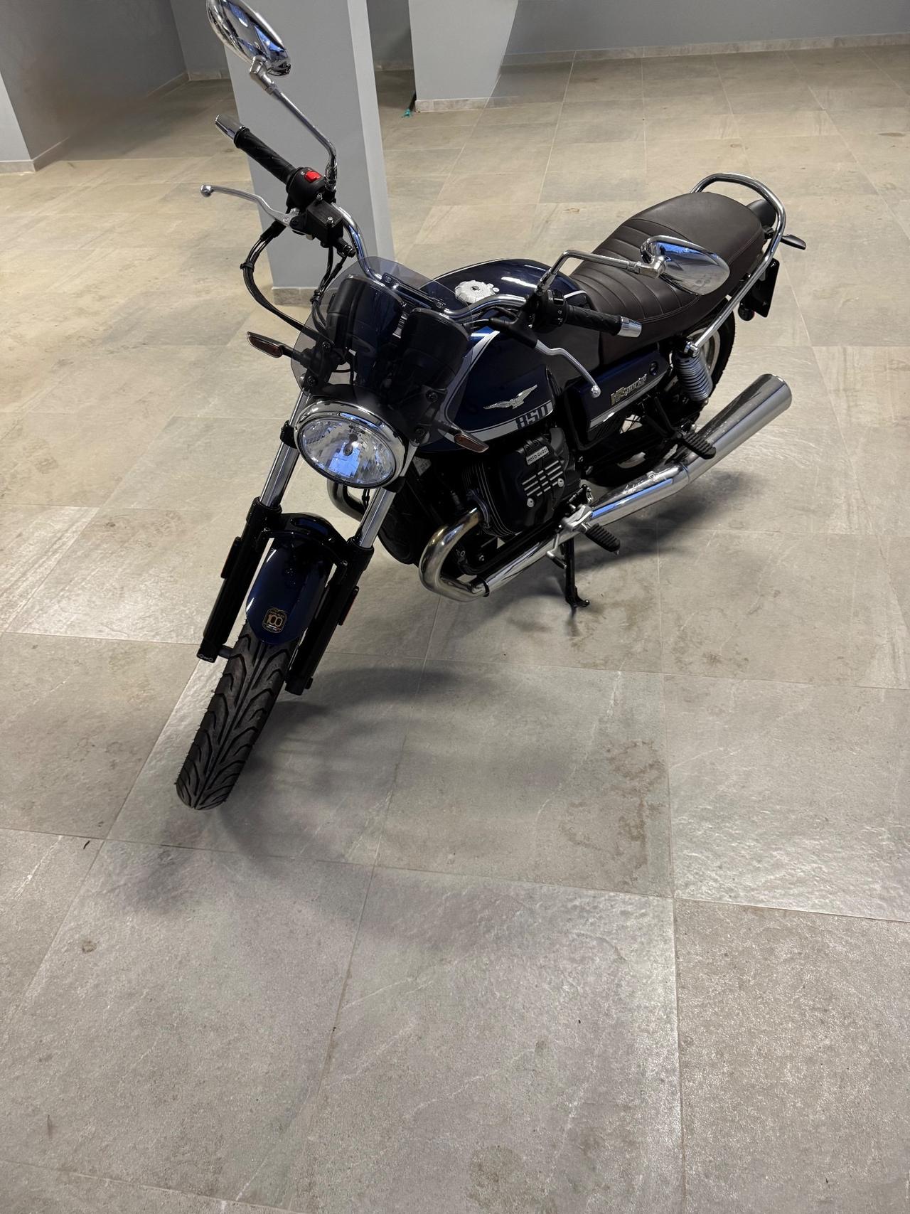 Moto Guzzi V7 IV Special 100^Anniversario