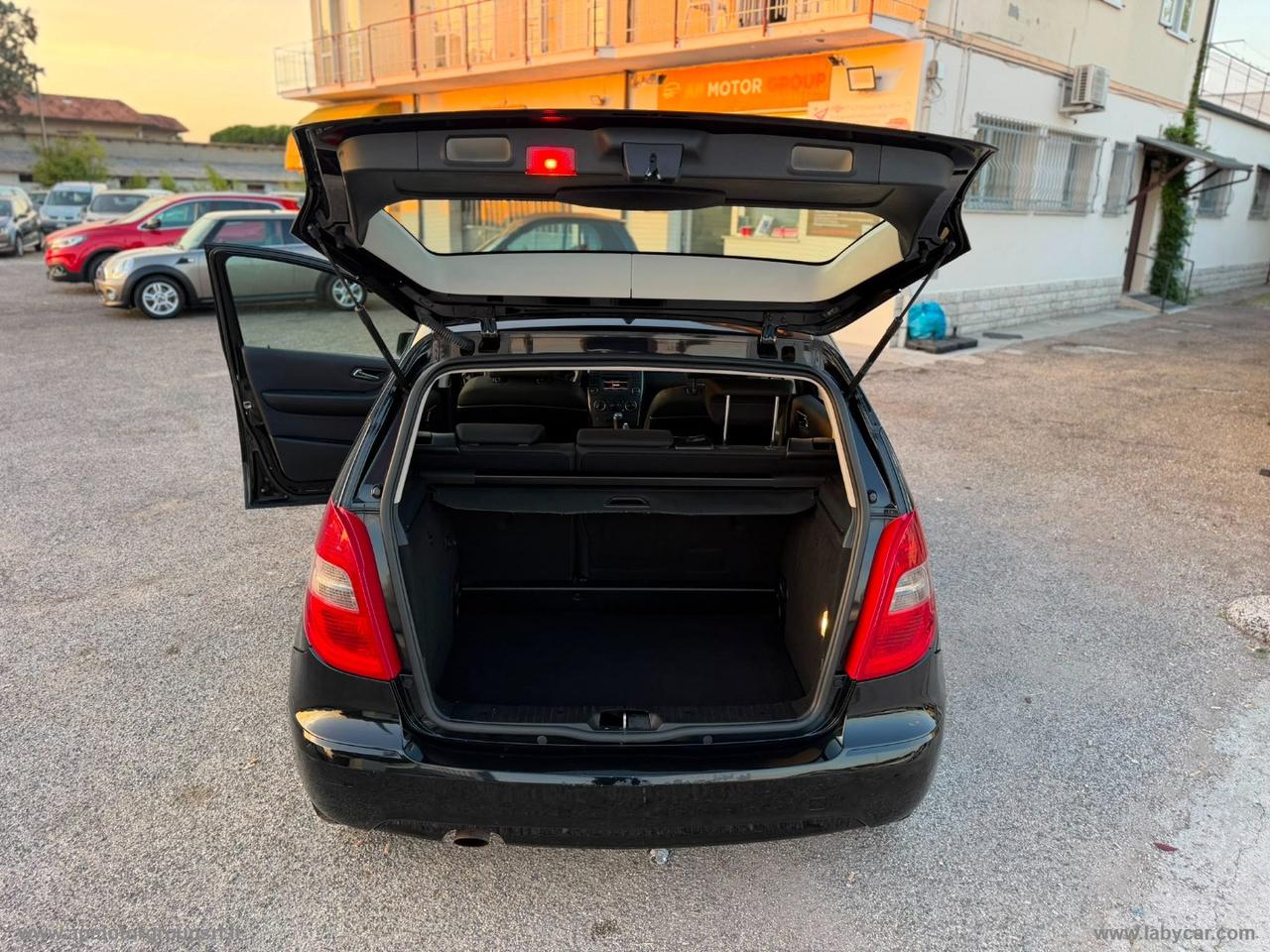 MERCEDES-BENZ A 160 BlueEFFICIENCY Special Edition