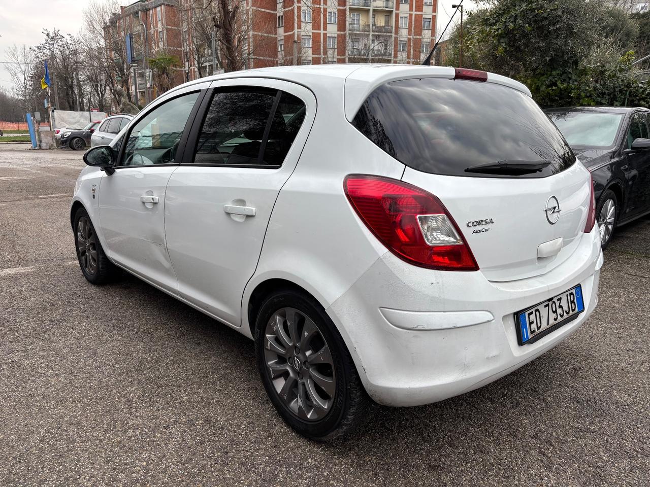 Opel Corsa 1.2 80CV 5porte GPL-TECH Edition