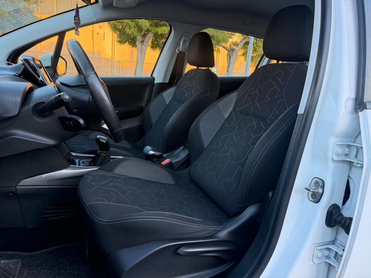 Peugeot 2008 DIESEL 1.6 Blue HDi EURO 6E