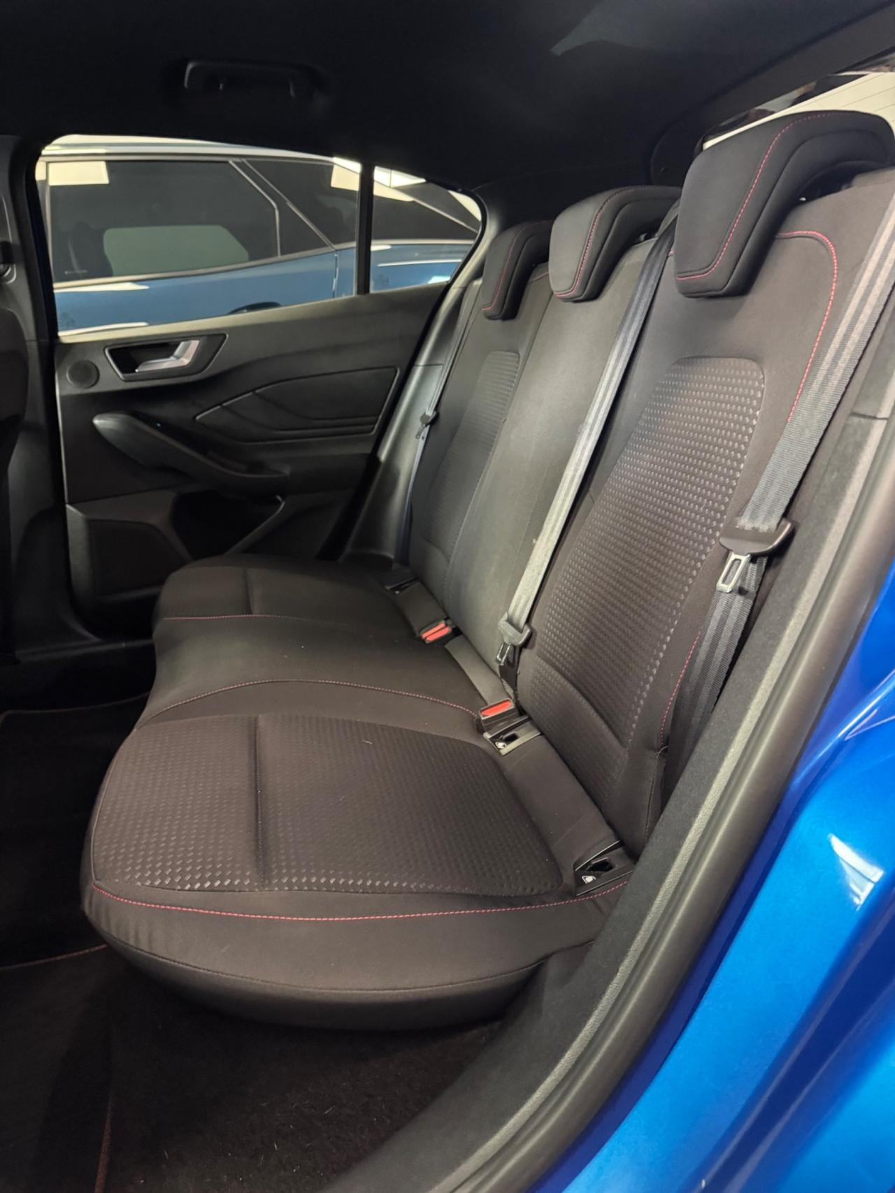 Ford Focus 1.0 EcoBoost 125 CV ST Line Finanziabile