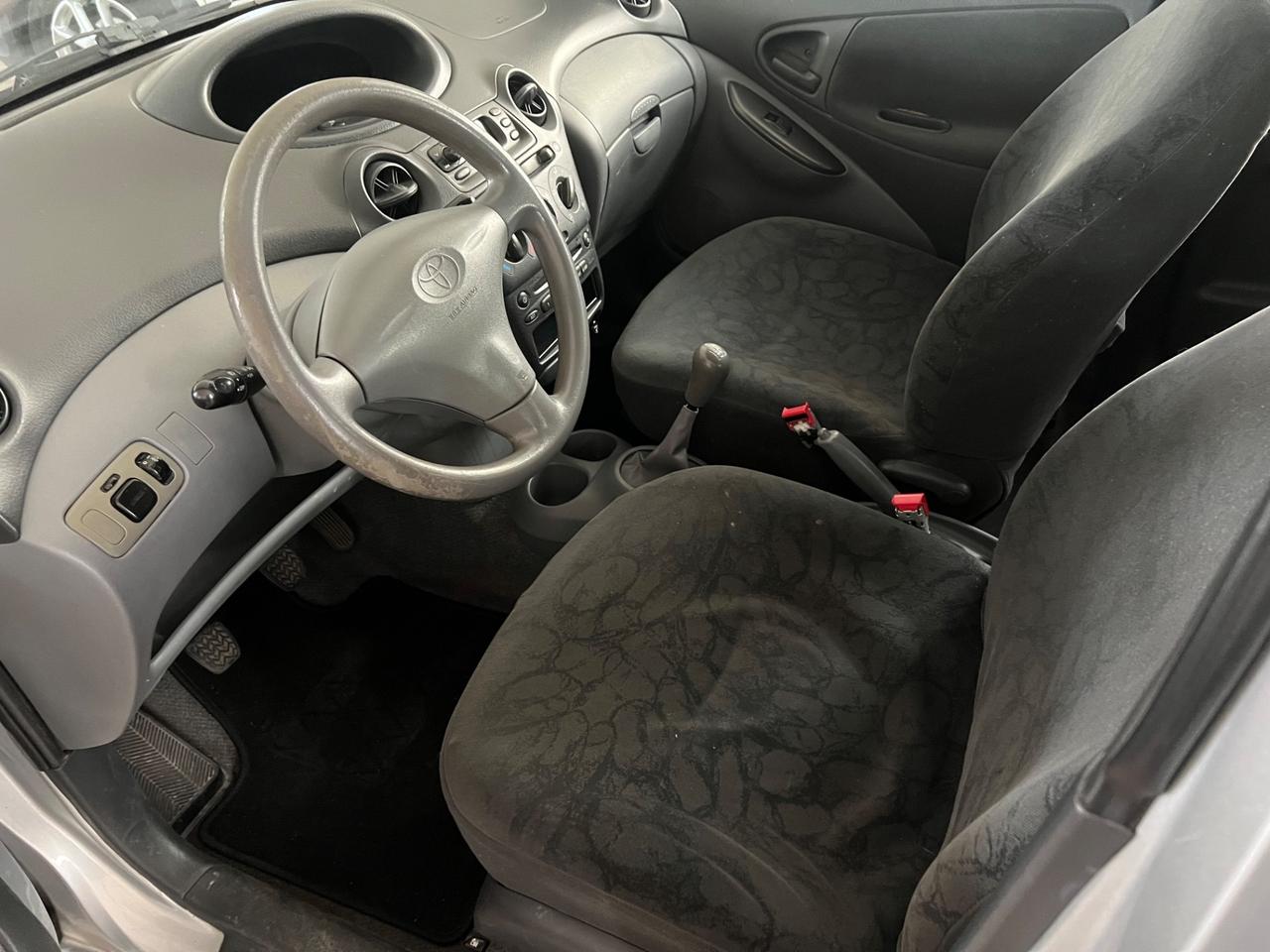 Toyota Yaris 1.0i 16V cat 5 porte