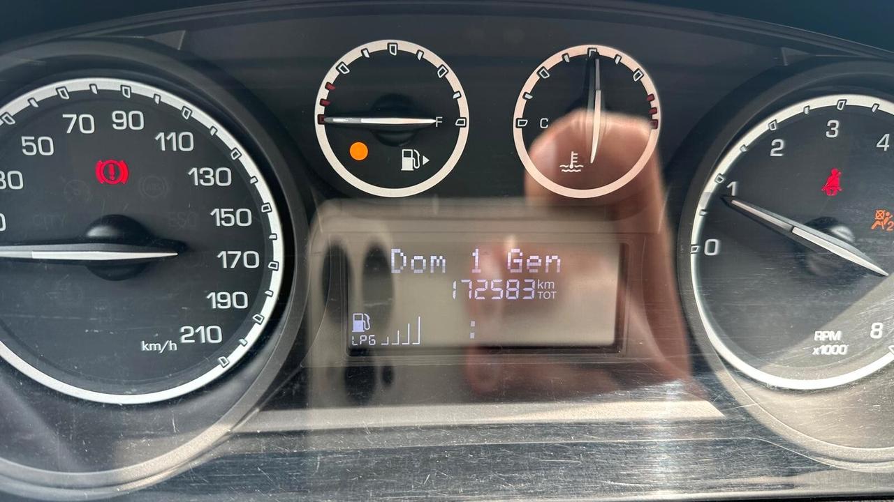 Lancia Ypsilon 1.2 69 CV 5 porte GPL Ecochic Gold