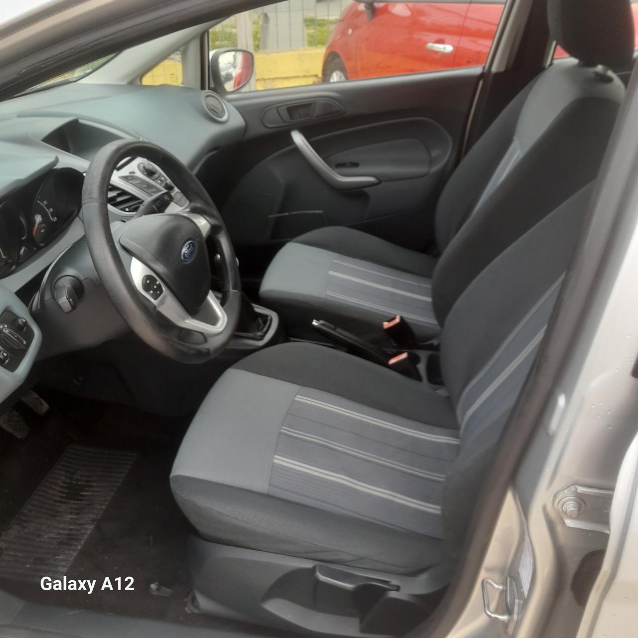 Ford Fiesta 1.4 TDCi 70CV 5 porte