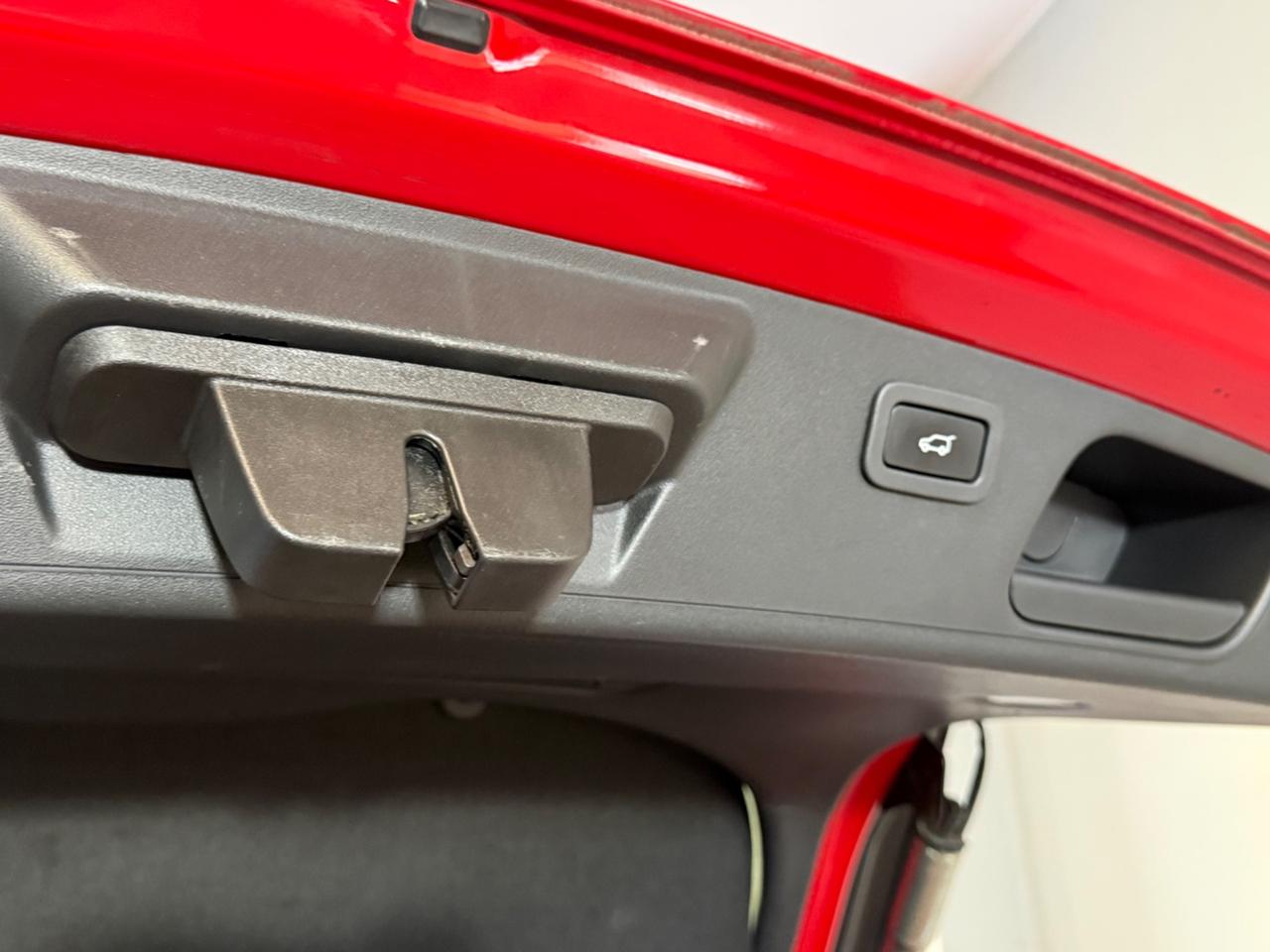 Jaguar E-Pace 2.0D 180 CV AWD aut. R-Dynamic SE FIRST EDITION