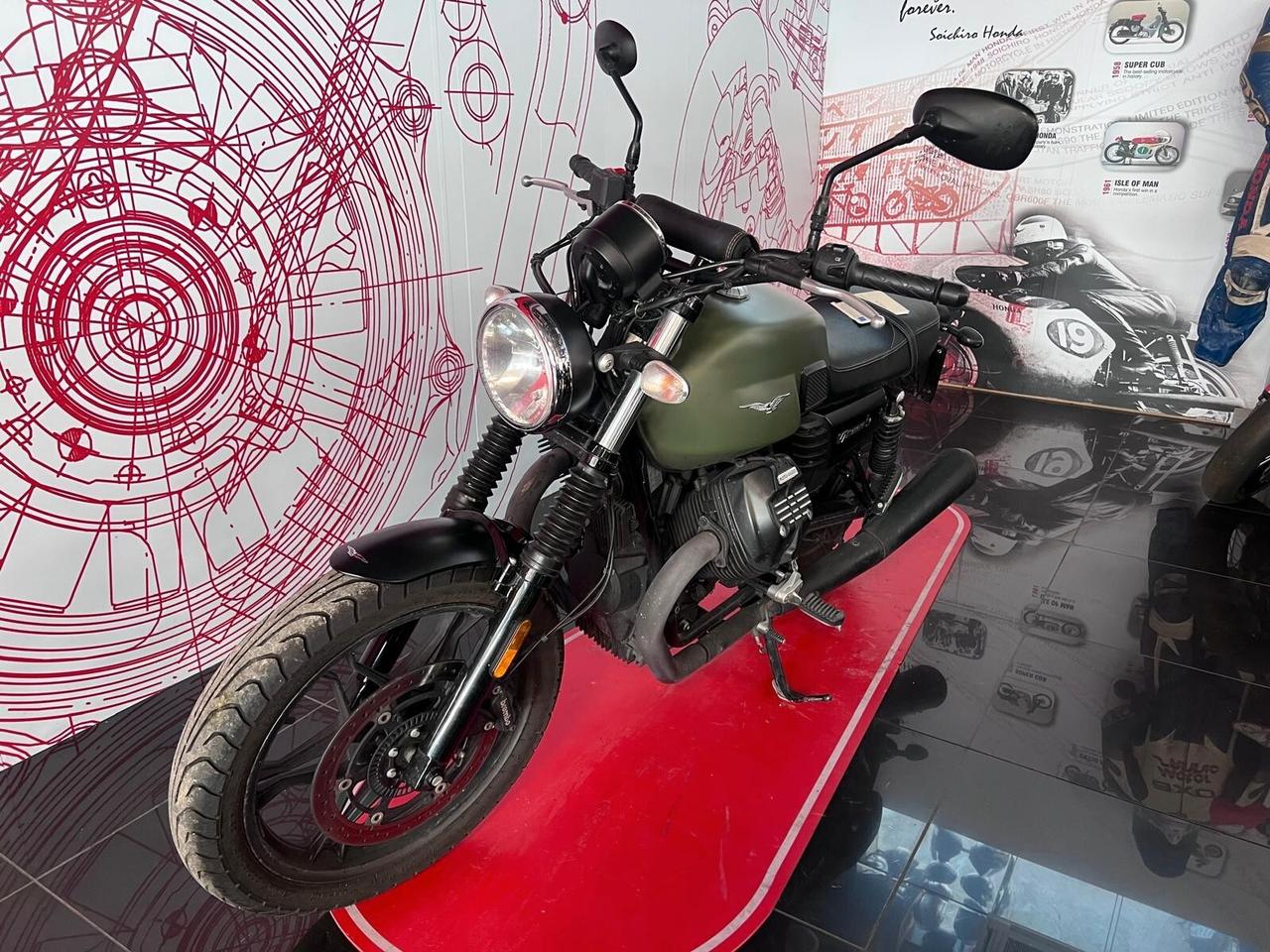 Moto Guzzi V7 III Stone 2018