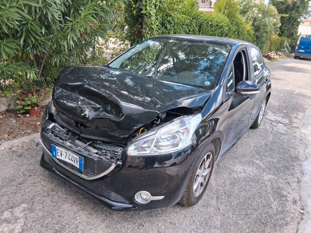 Peugeot 208 PureTech 82 ETG5 S&S 3 porte Allure