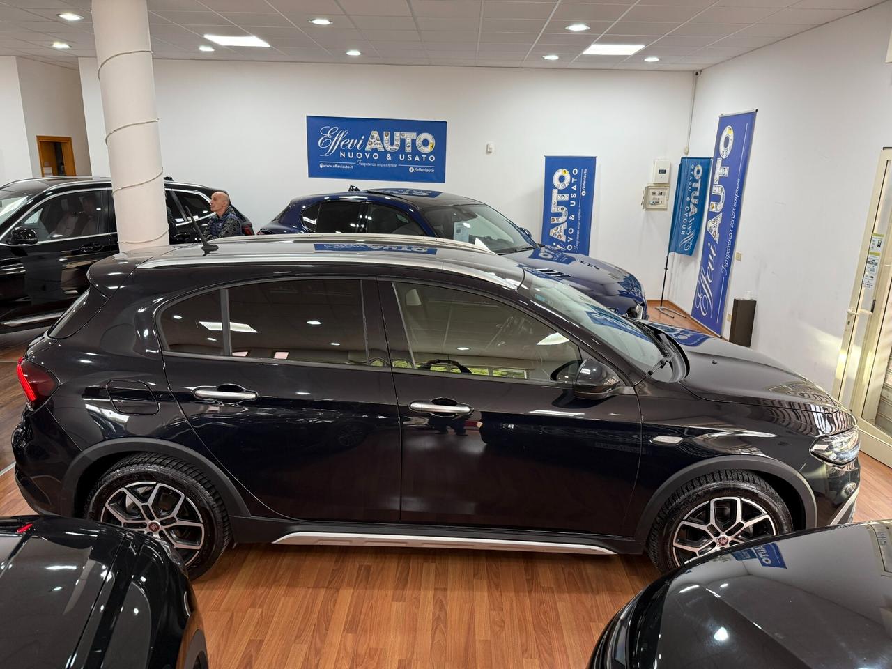 FIAT TIPO 1.6 MJT 130CV CROSS 5PORTE - 2022