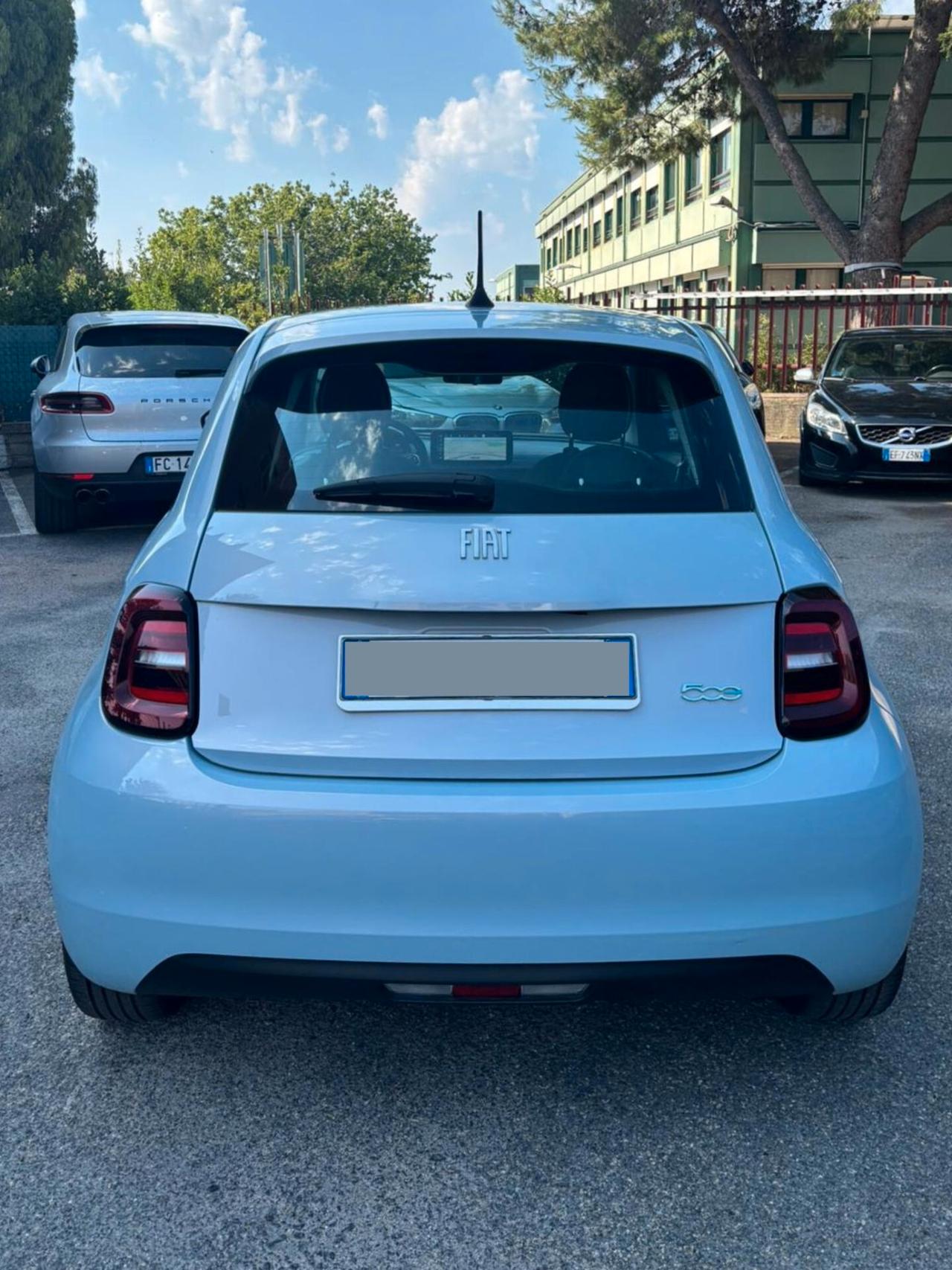Fiat 500e Berlina 42 kWh Icon- UNIPRO.