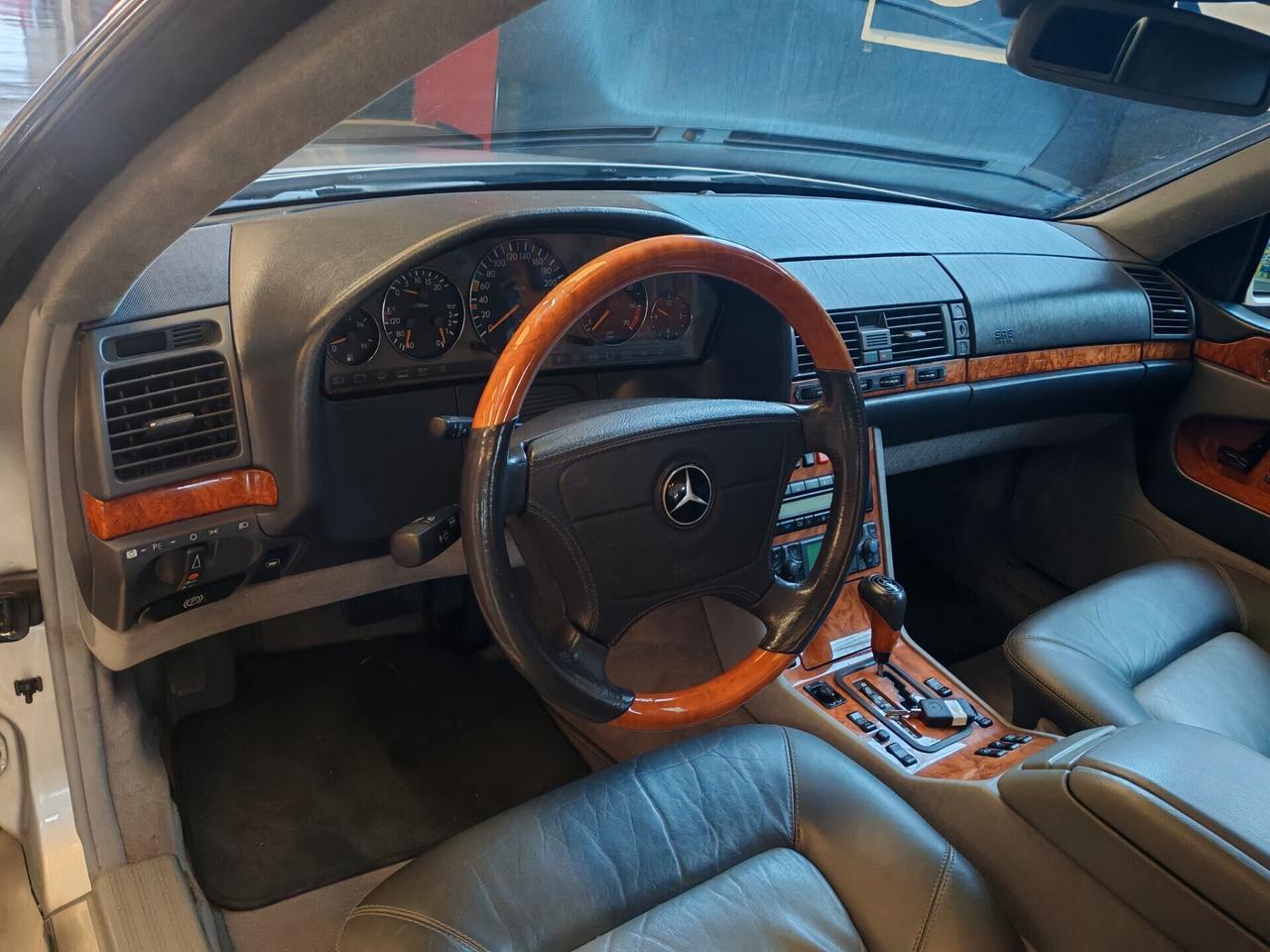 Mercedes-benz CL 600 V12 asi