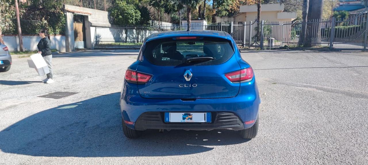 Renault Clio TCe 12V 90 CV GPL 5 porte Moschino Life