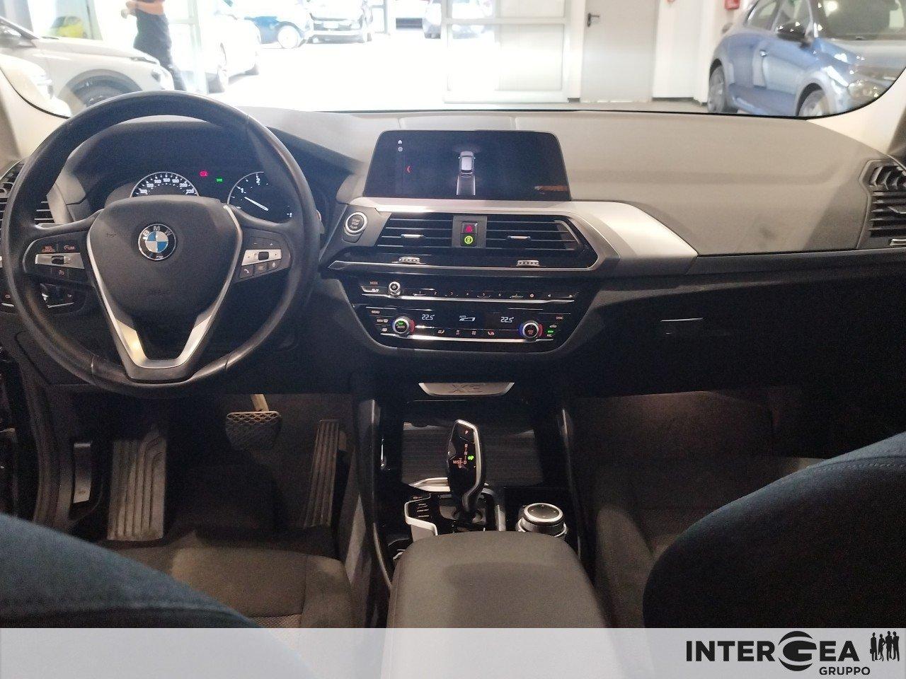 BMW X3 sdrive18d mhev 48V Business Advantage auto