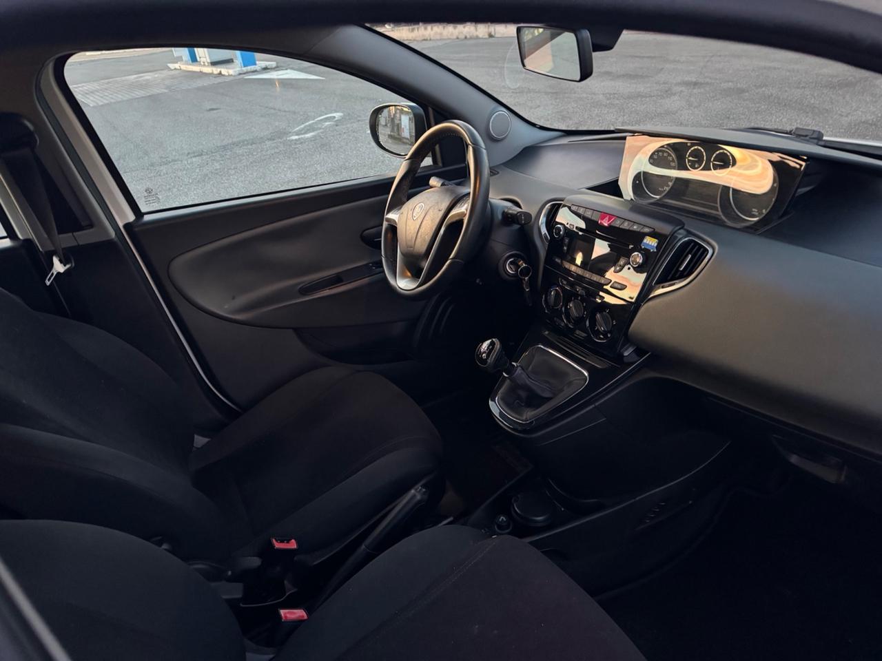 Lancia Ypsilon 1.3 MJT 16V 95 CV 5 porte S&S Mya