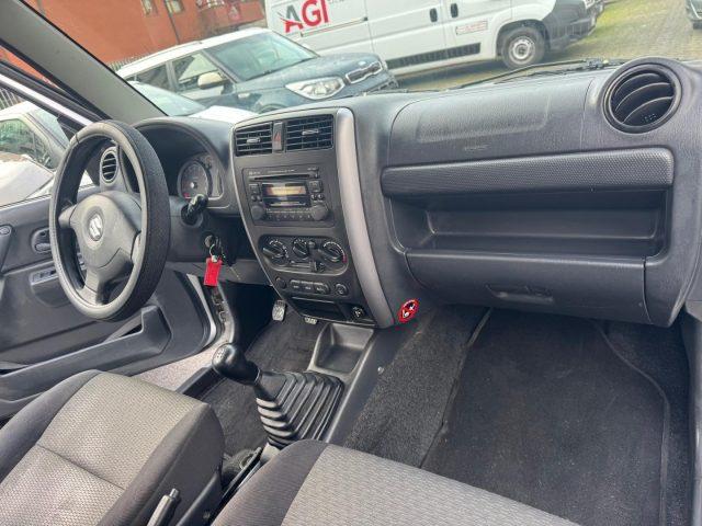 SUZUKI Jimny 1.3i 16V cat 4WD JLX