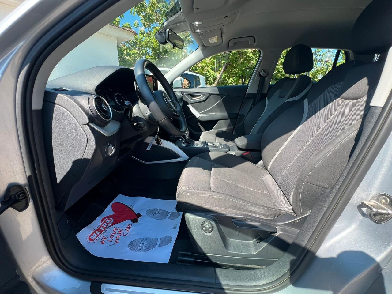 Audi Q2 1.6 s tronic navigatore matrix fari e top